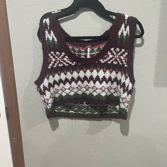 Free People Burgundy and Green Knit Sweater Vest Size Small Fall Christmas - Picture 2 of 4